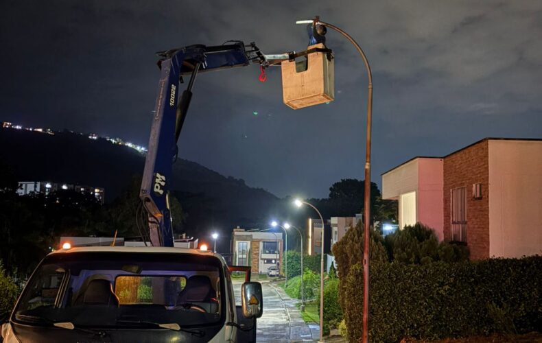 Mantenimiento de luminarias